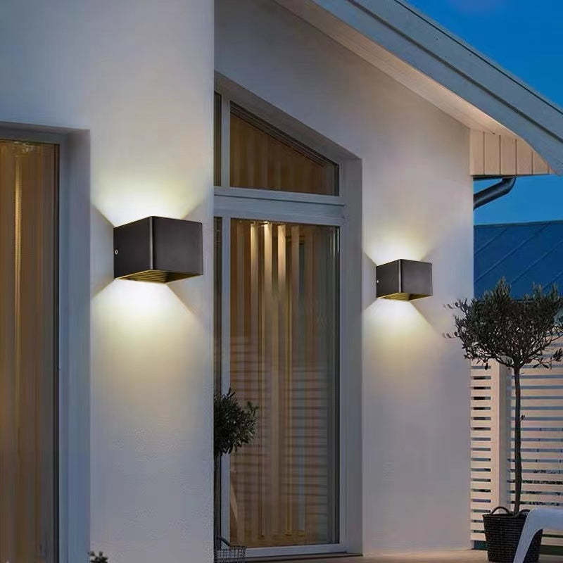 Modern Aluminum Waterproof LED Wall Sconce Wall Light Outdoor Indoor Use